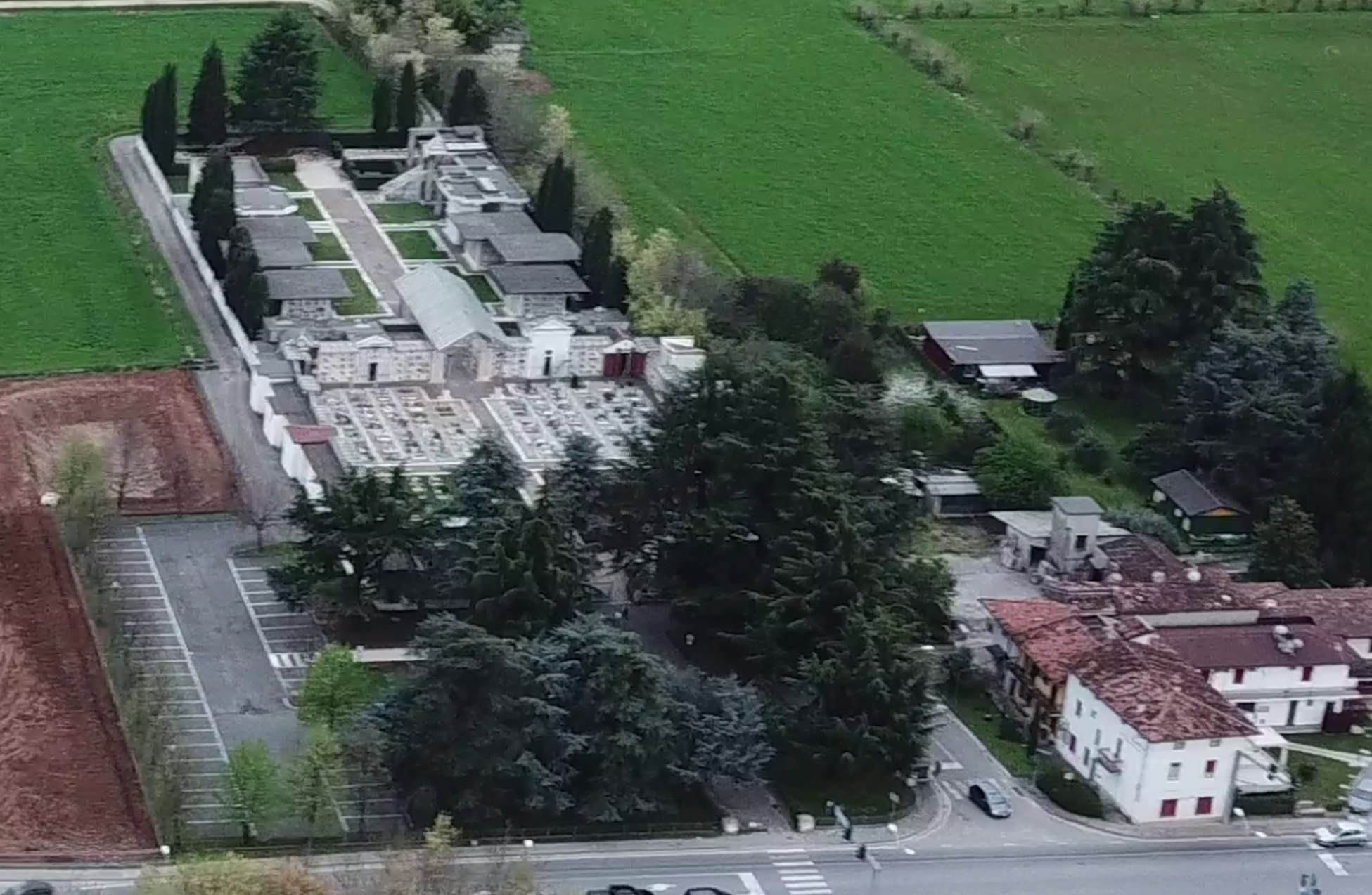 Immagine di copertina per Ordinanza n^ 21 del 07-05-2020-Riapertura cimitero comunale